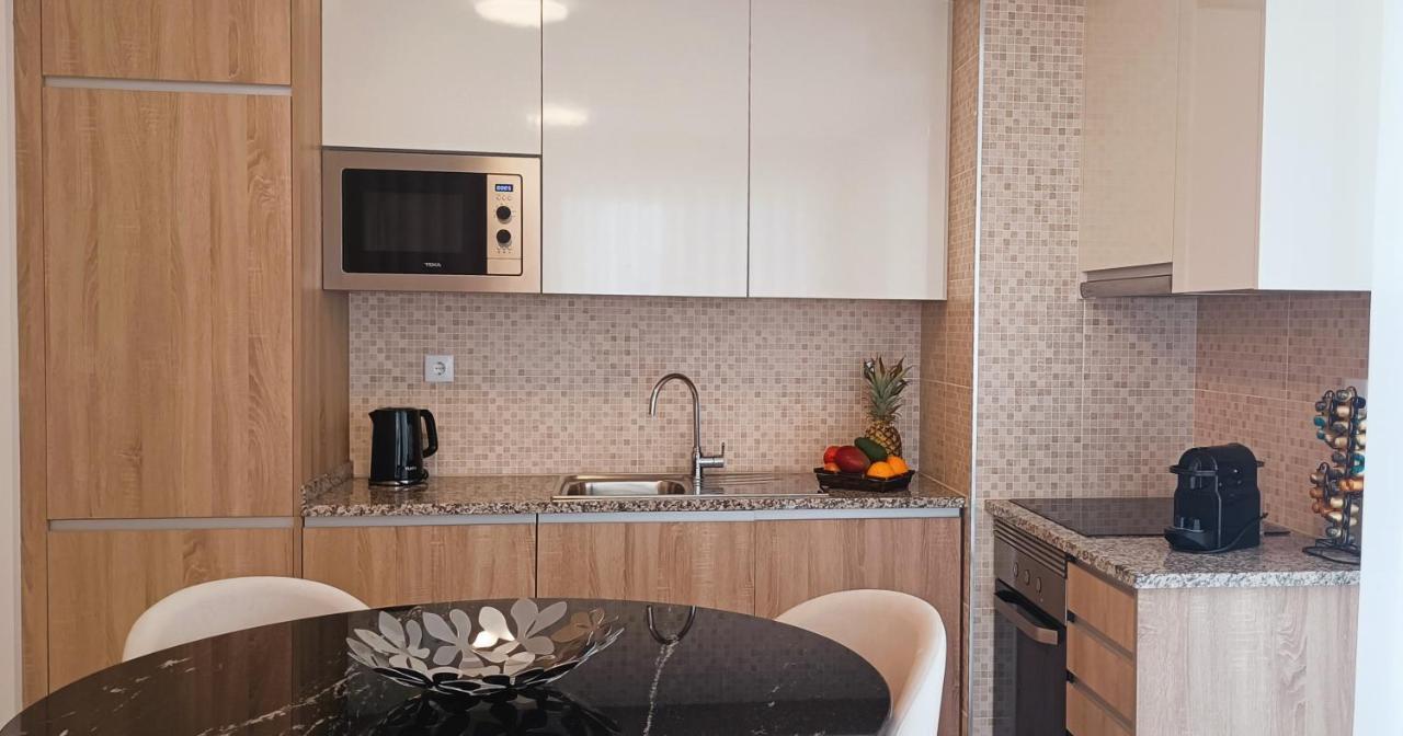 Elite 3b Apartment *